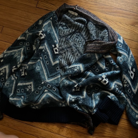 Comfy pattern sweater - Picture 3 of 3